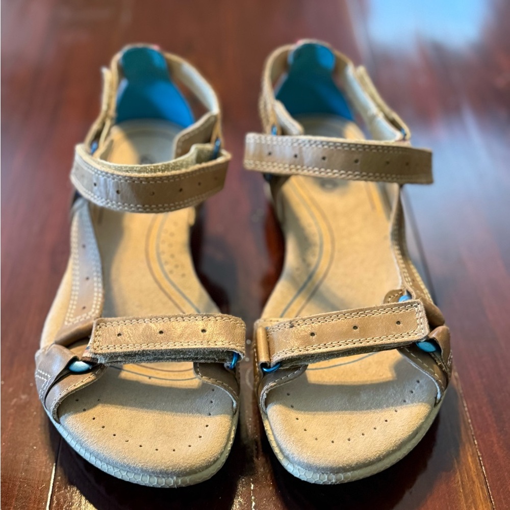 Women's Tan Sandals